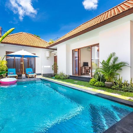 4-Bedroom Pool Villa Near Seminyak Center Екстериор снимка
