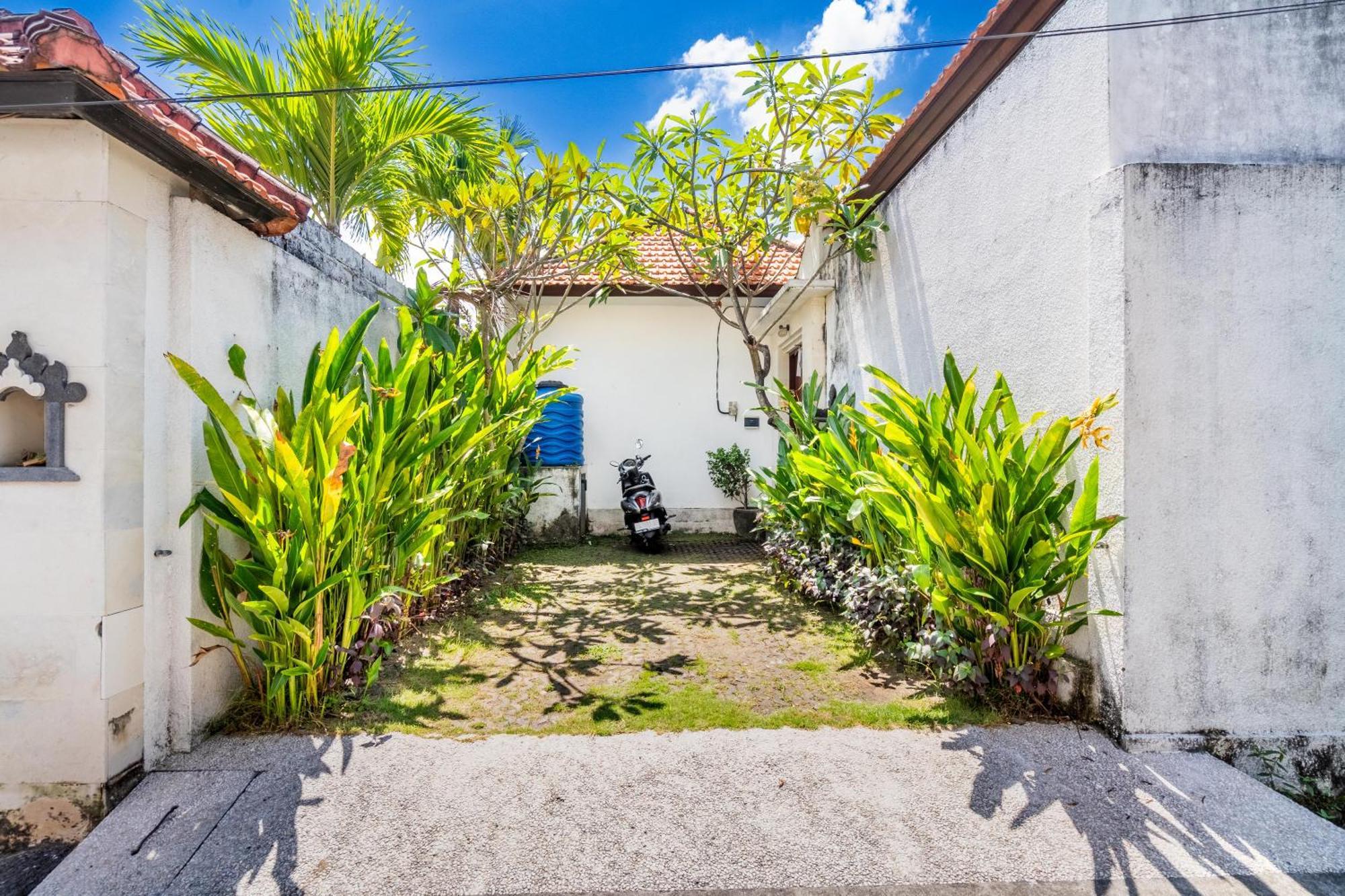 4-Bedroom Pool Villa Near Seminyak Center Екстериор снимка
