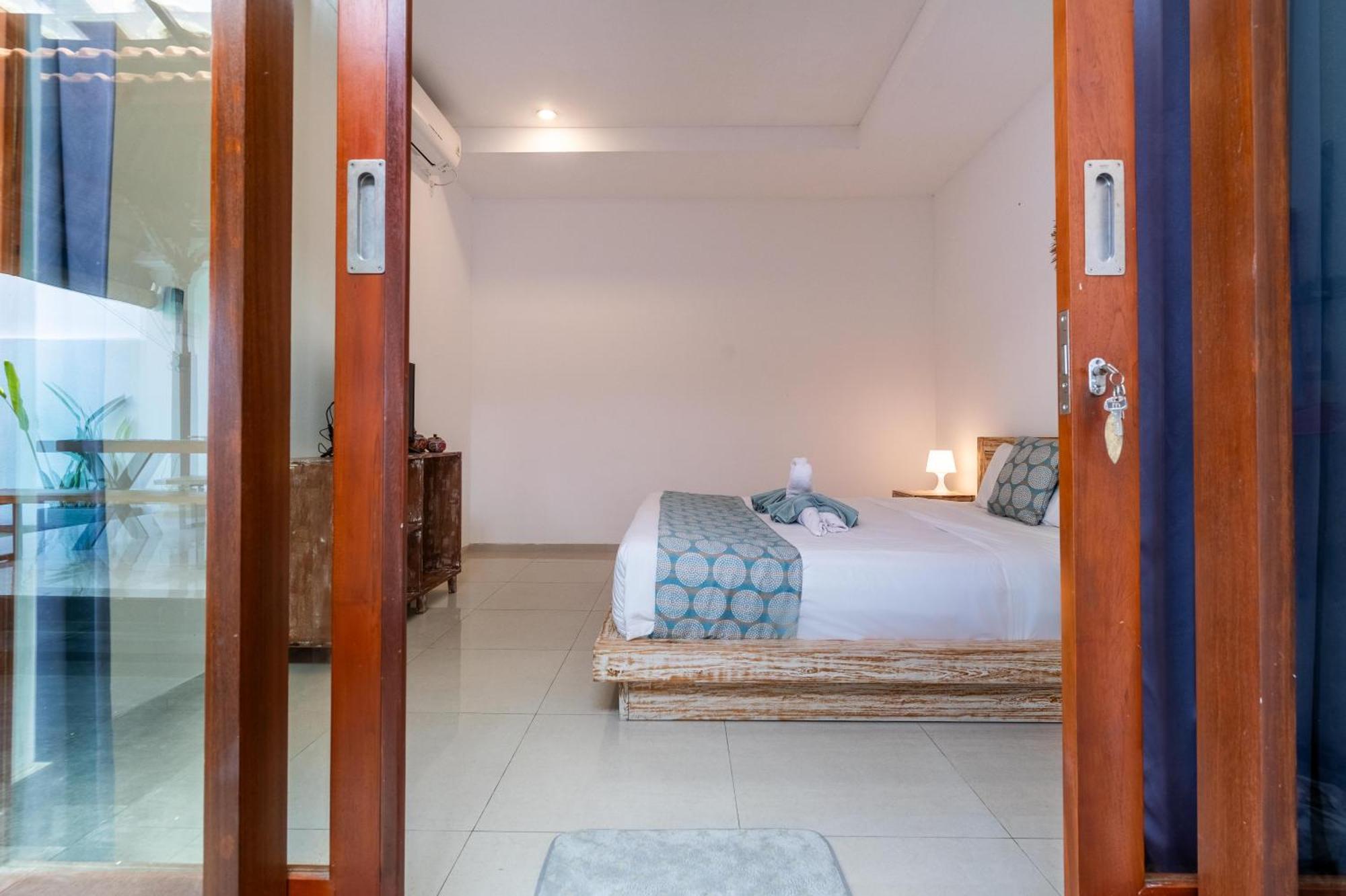 4-Bedroom Pool Villa Near Seminyak Center Екстериор снимка
