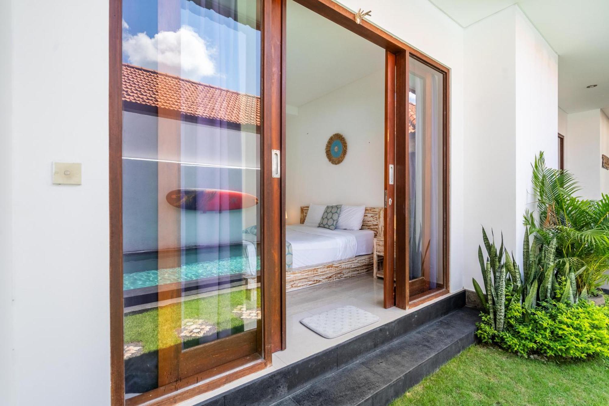 4-Bedroom Pool Villa Near Seminyak Center Екстериор снимка