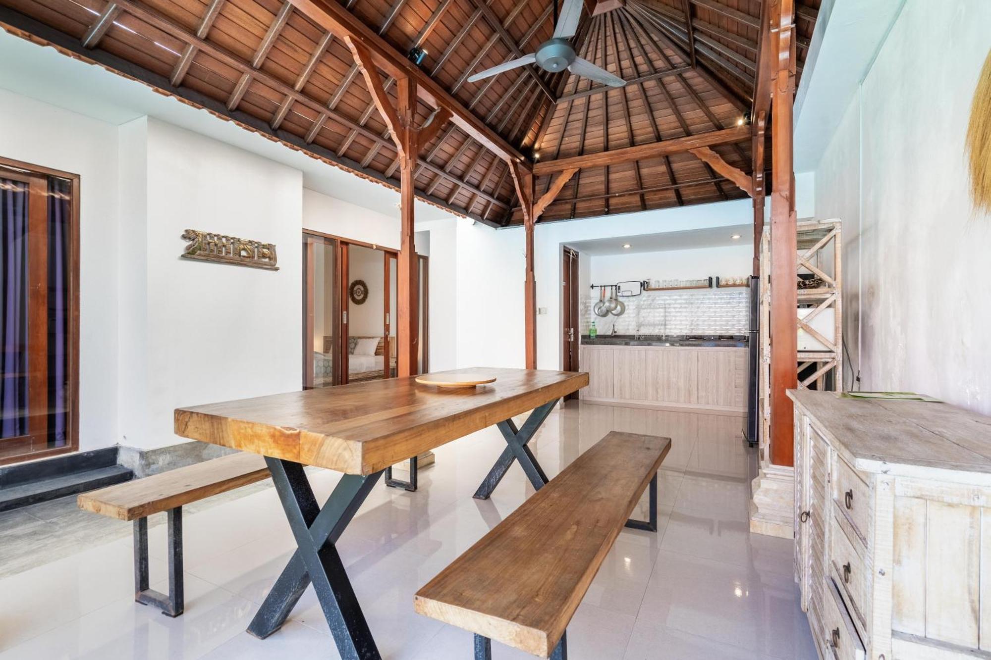 4-Bedroom Pool Villa Near Seminyak Center Екстериор снимка